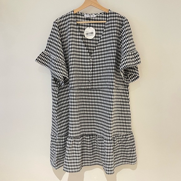 Gingham dress with ruffled hem and sleeves - Picture 2 of 6